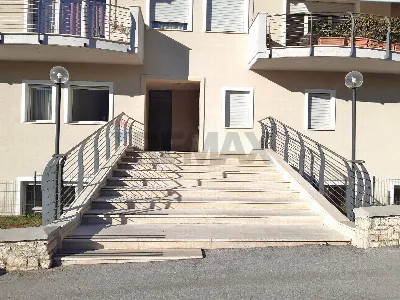 Ufficio in vendita a L'Aquila, Torretta, T... - foto 2