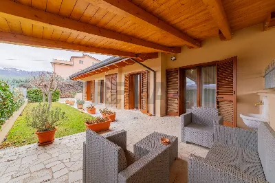 Casa Indipendente in vendita a L'Aquila, C... - foto 1