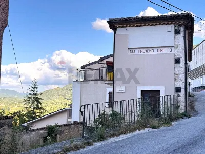 Casa Indipendente a Fossa