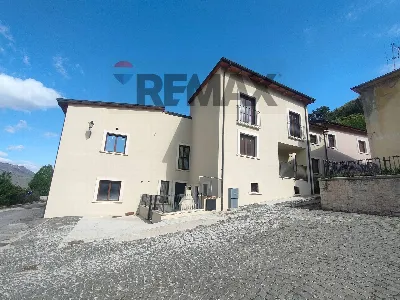 Casa Indipendente a Fagnano Alto
