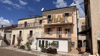Casa Indipendente a Collepietro