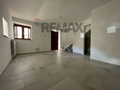 Casa Indipendente in vendita a L'Aquila, C... - foto 2