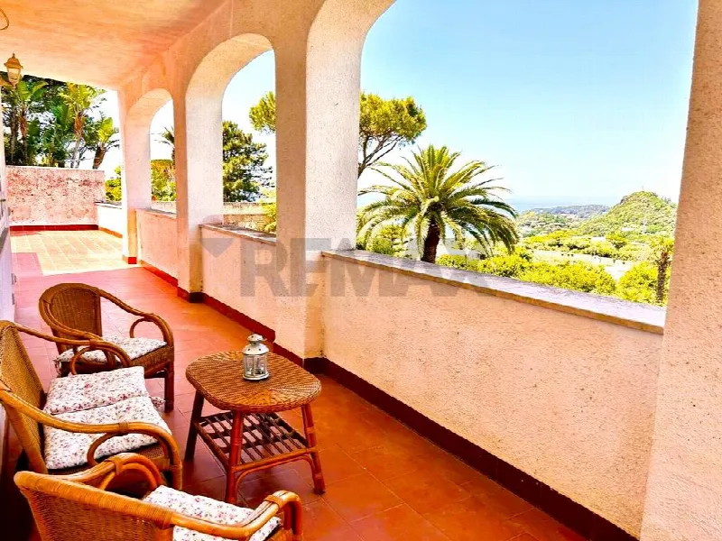 Villa in vendita a Ischia - foto 1