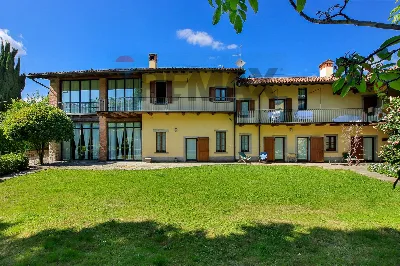 Rustico/Casale in vendita a Bergamo, Longu... - foto 1