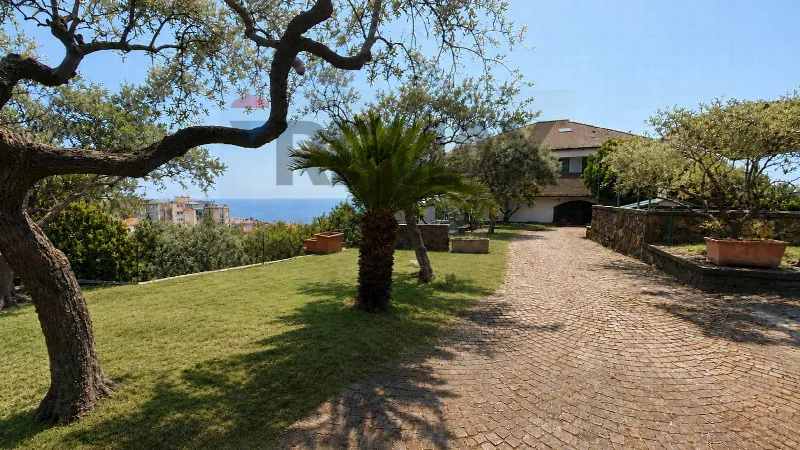 Villa in vendita a Varazze - foto 1