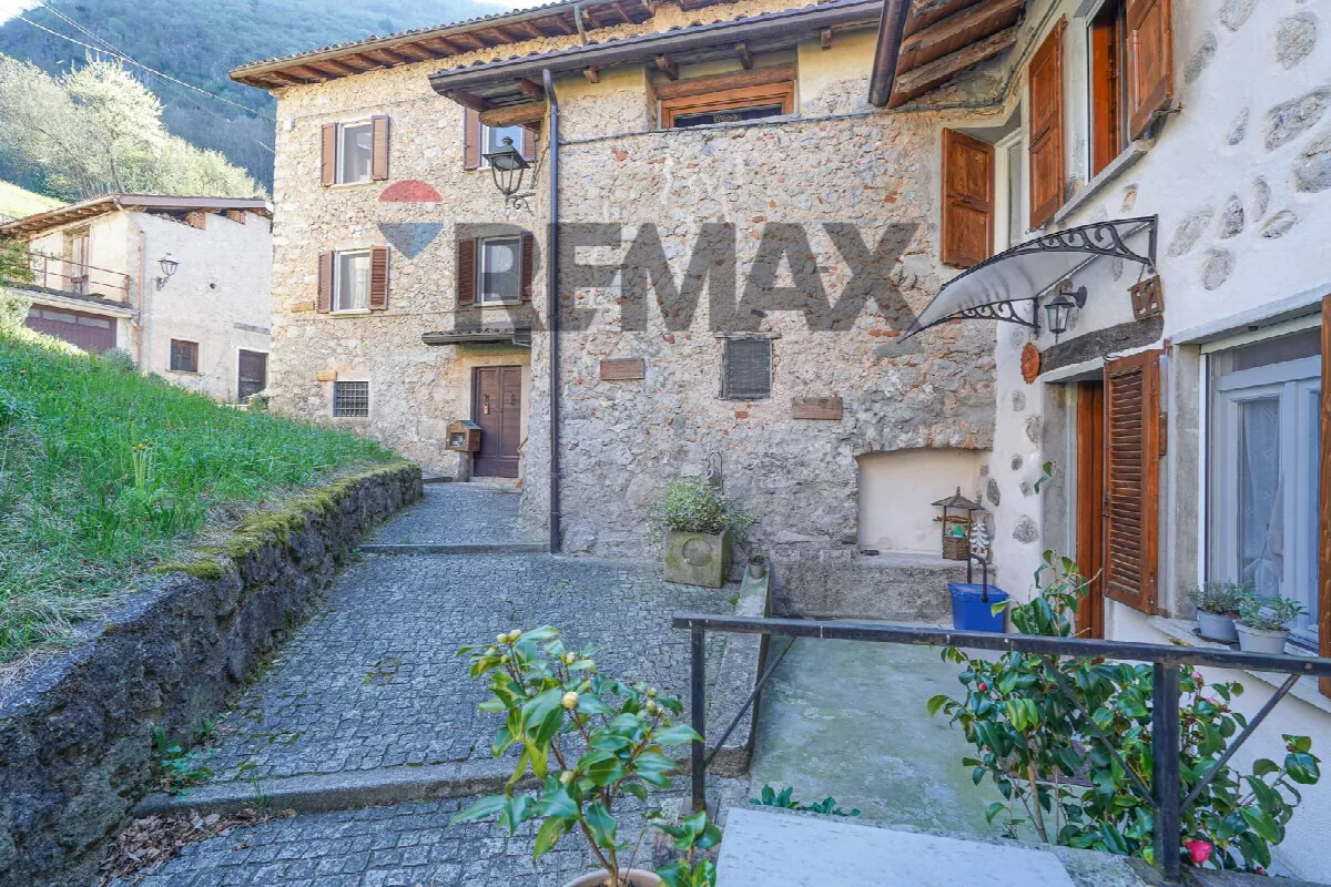 Casa Indipendente in vendita a San Pellegrino Terme - foto 3