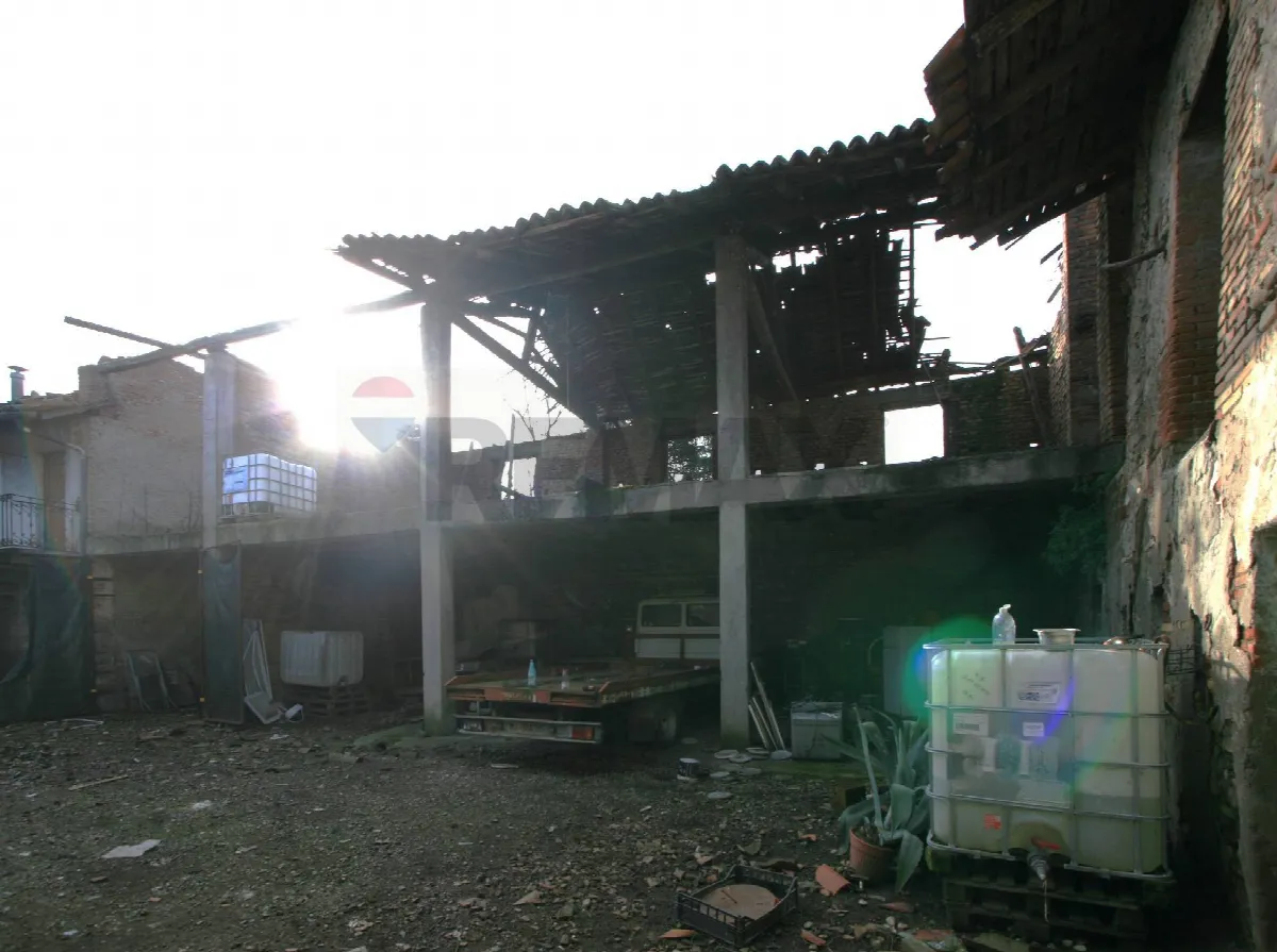 Rustico/Casale in vendita a Boltiere - foto 5