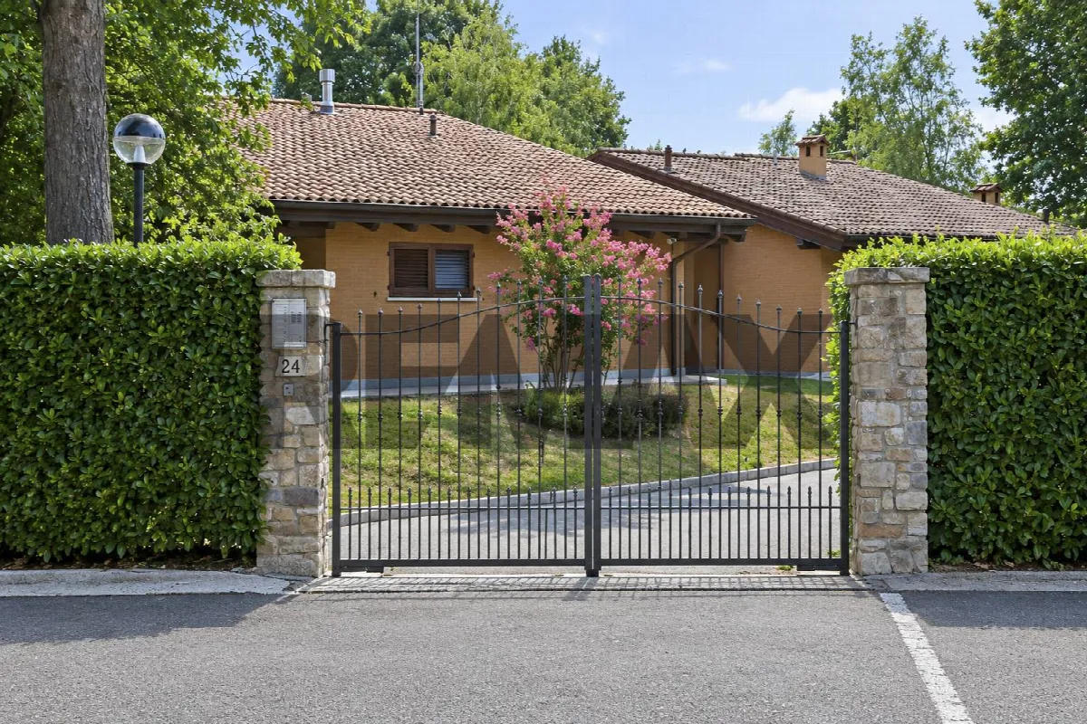 Palazzo/Stabile in vendita a Barzana - foto 3