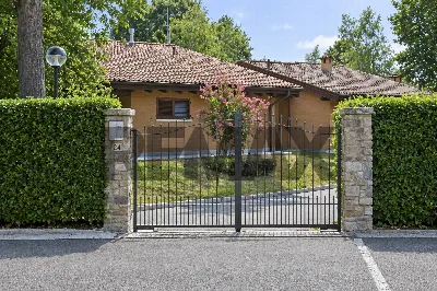Palazzo/Stabile in vendita a Barzana - foto 3