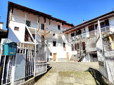 Casa Indipendente in vendita a San Colomba... - foto 1