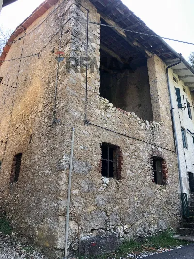 Rustico/Casale in vendita a Posina - foto 2