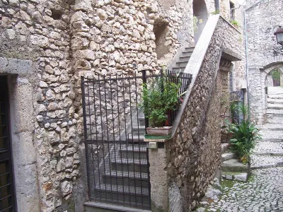 Rustico/Casale in vendita a Sermoneta - foto 1
