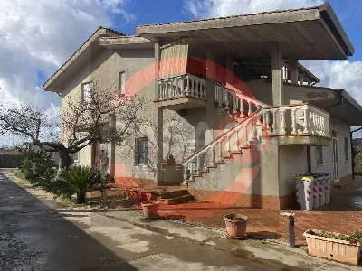 Villa in vendita a Latina, Montello, accia... - foto 1