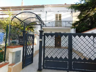 Casa Indipendente in vendita a Roccamontep... - foto 1