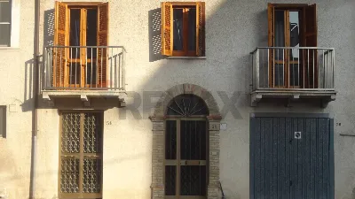 Casa Indipendente in vendita a Fara Filior... - foto 1