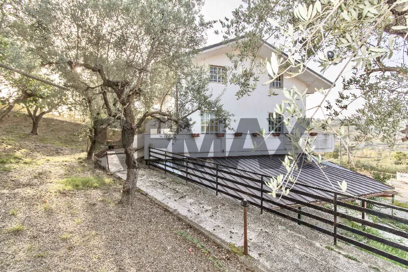 Villa in vendita a Miglianico - foto 1