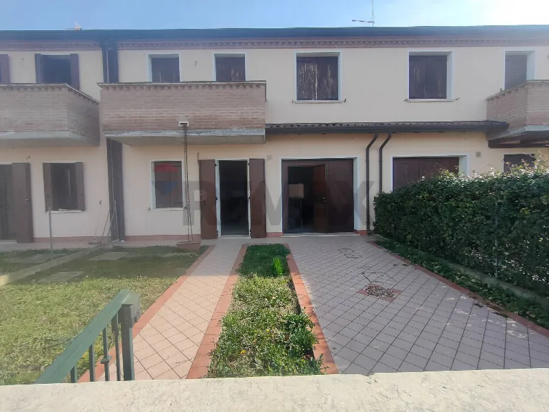Villa in vendita a Copparo - foto 1