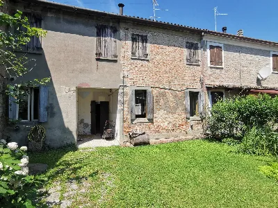 Villa in vendita a Ficarolo - foto 1