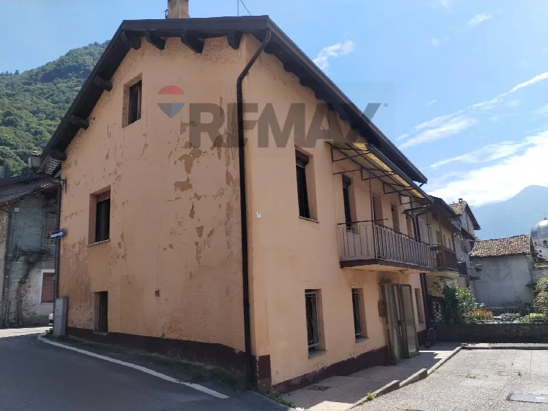 Casa Indipendente in vendita a Fonzaso - foto 1
