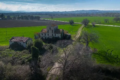 Rustico/Casale in vendita a Jesi - foto 1