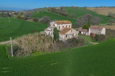Rustico/Casale in vendita a Jesi - foto 2