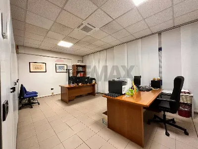 Ufficio in vendita a San Benedetto del Tro... - foto 8