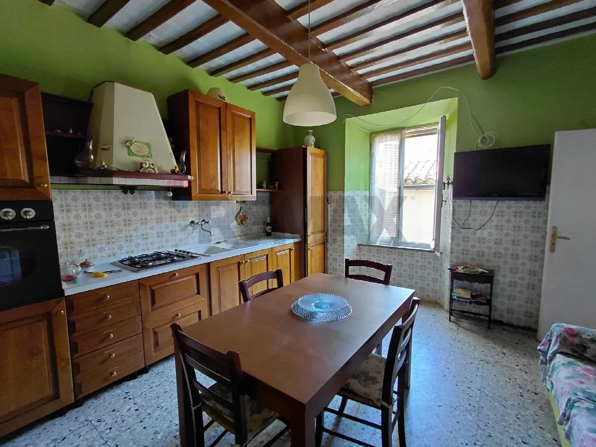 Casa Indipendente in vendita a Fabriano - foto 2