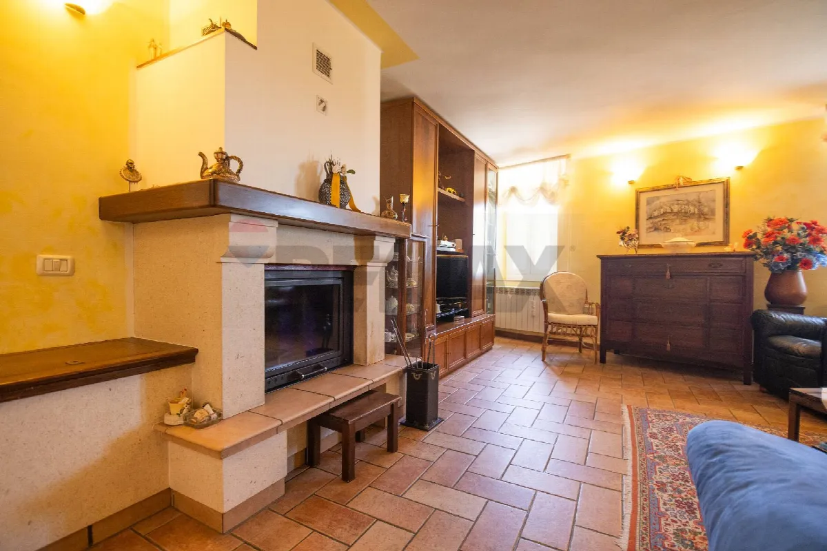 Casa Indipendente in vendita a Fabriano - foto 2