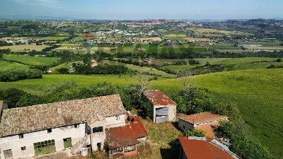 Rustico/Casale in vendita a Fermo - foto 1