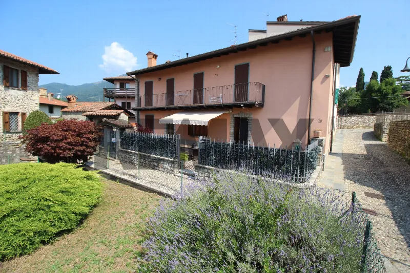 Villa in vendita ad Almenno San Salvatore - foto 1