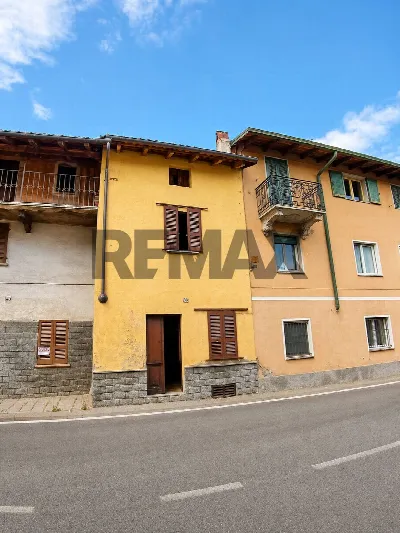 Casa Indipendente in vendita a Fara Novare... - foto 1