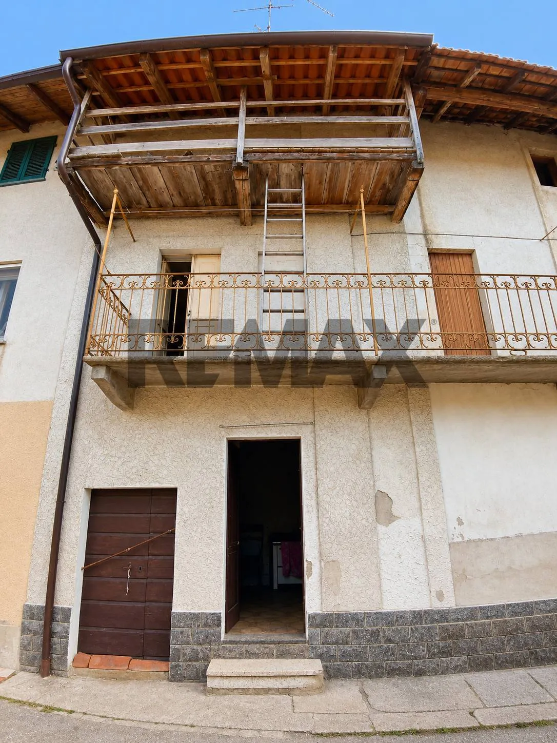 Casa Indipendente in vendita a Fara Novarese - foto 2