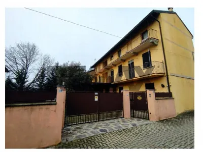Casa Indipendente in vendita a Cerano - foto 1