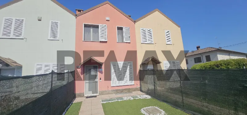 Villa in vendita a Dorno - foto 1