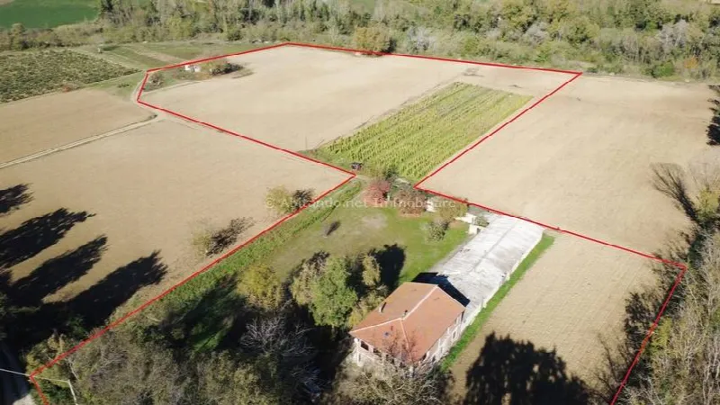 Casa Indipendente in vendita a Loreto Aprutino - foto 1