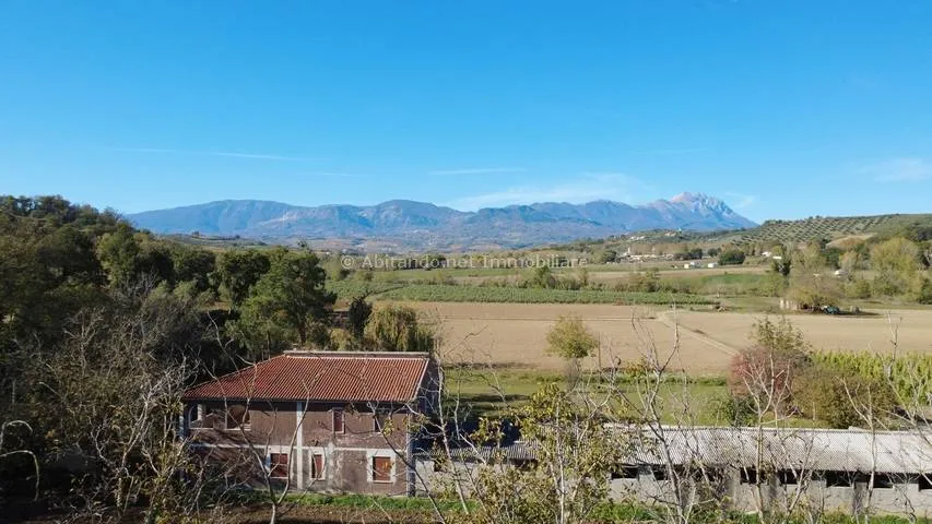 Casa Indipendente in vendita a Loreto Aprutino - foto 2