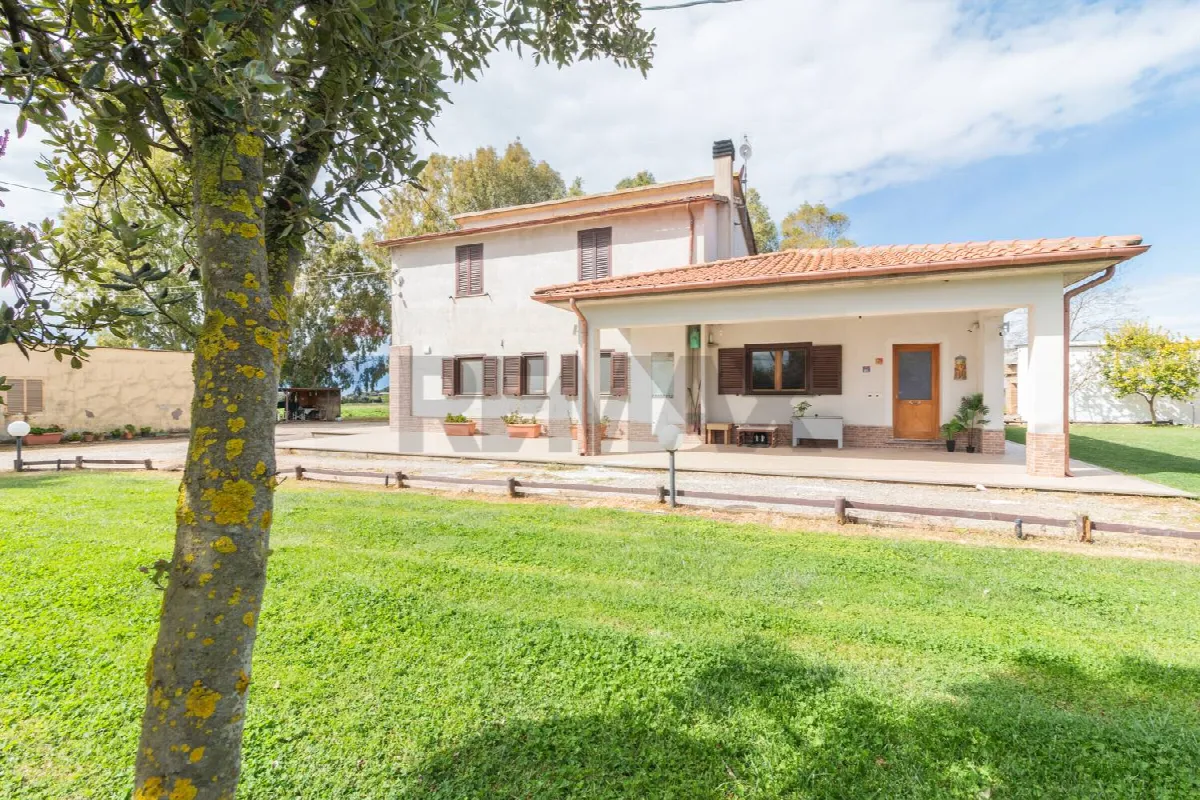 Casa Indipendente in vendita a Montalto di Castro - foto 2