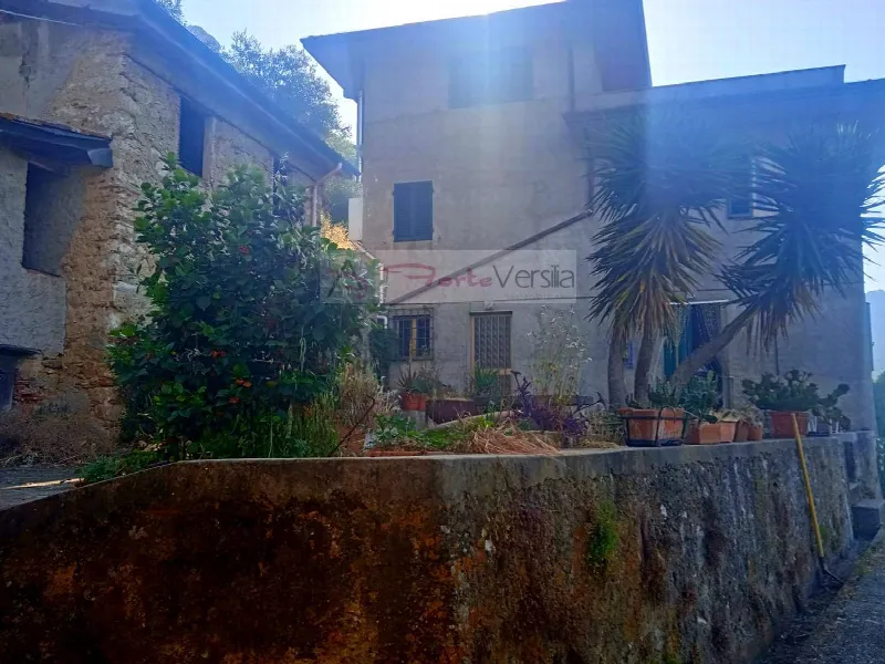 Rustico/Casale in vendita a Camaiore - foto 1