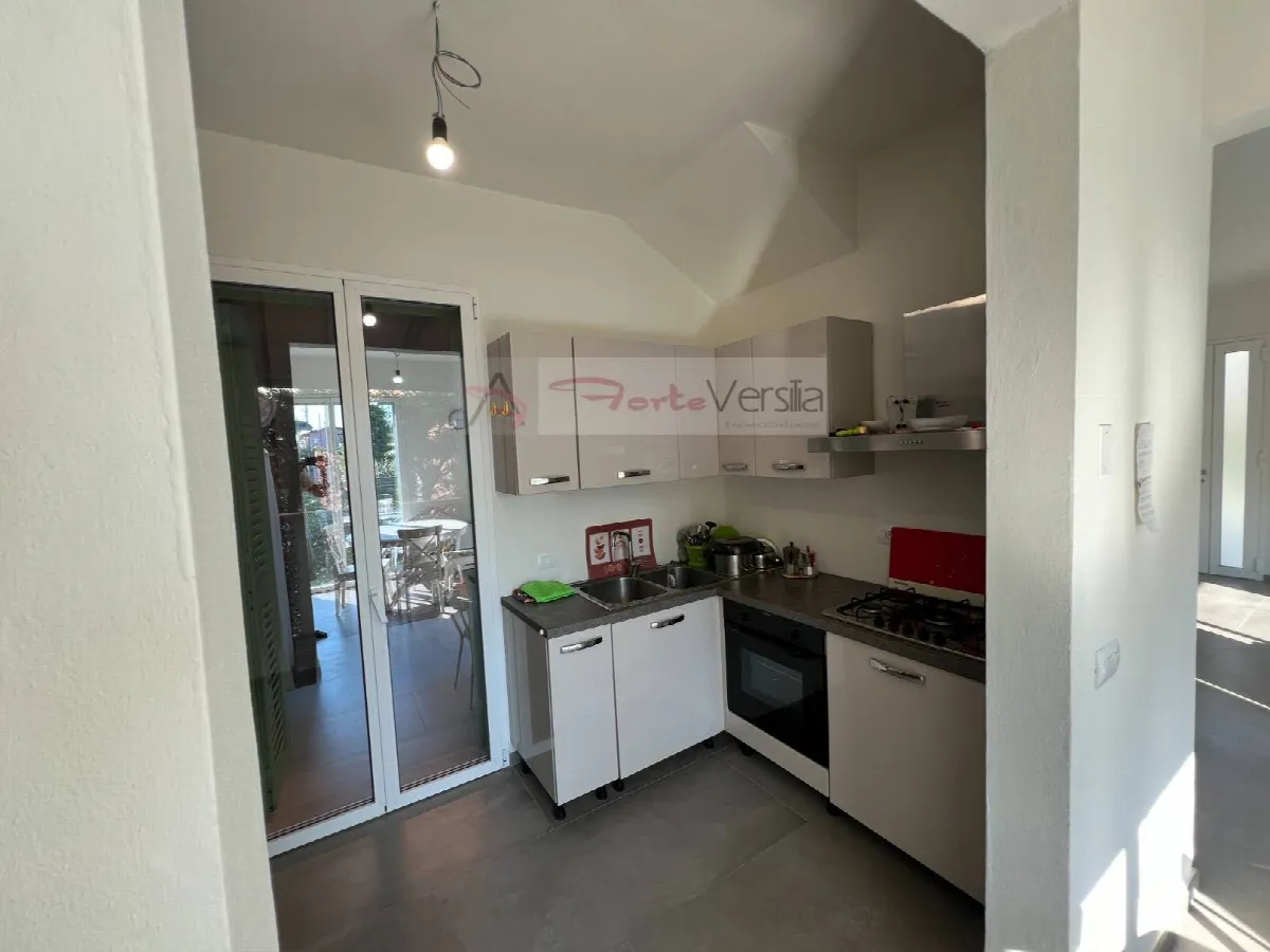 Casa Indipendente in vendita a Pietrasanta - foto 2