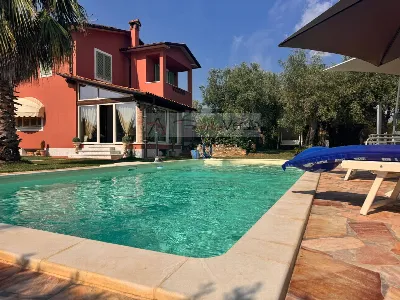 Villa in vendita a Seravezza - foto 1