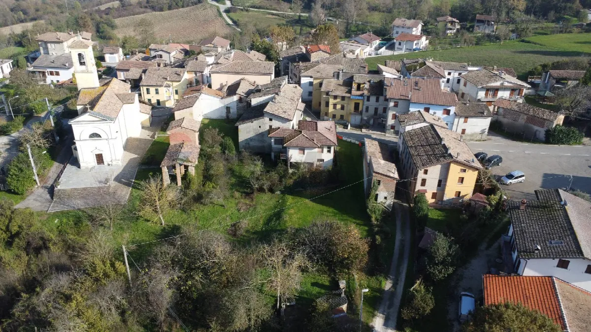 Casa Indipendente in vendita a Vernasca - foto 2