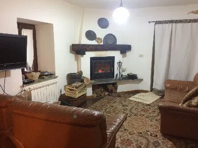 Casa Indipendente a Roburent