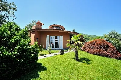 Villa a San Pietro Val Lemina