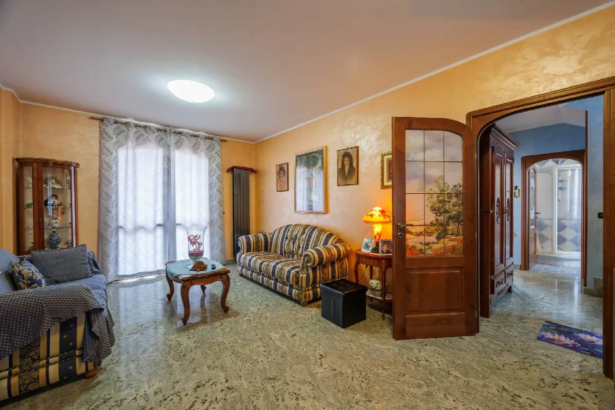 Villa in vendita a La Loggia - foto 5
