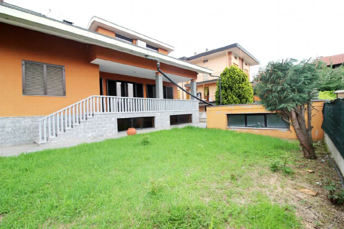 Casa Indipendente in vendita a Ciriè - foto 2