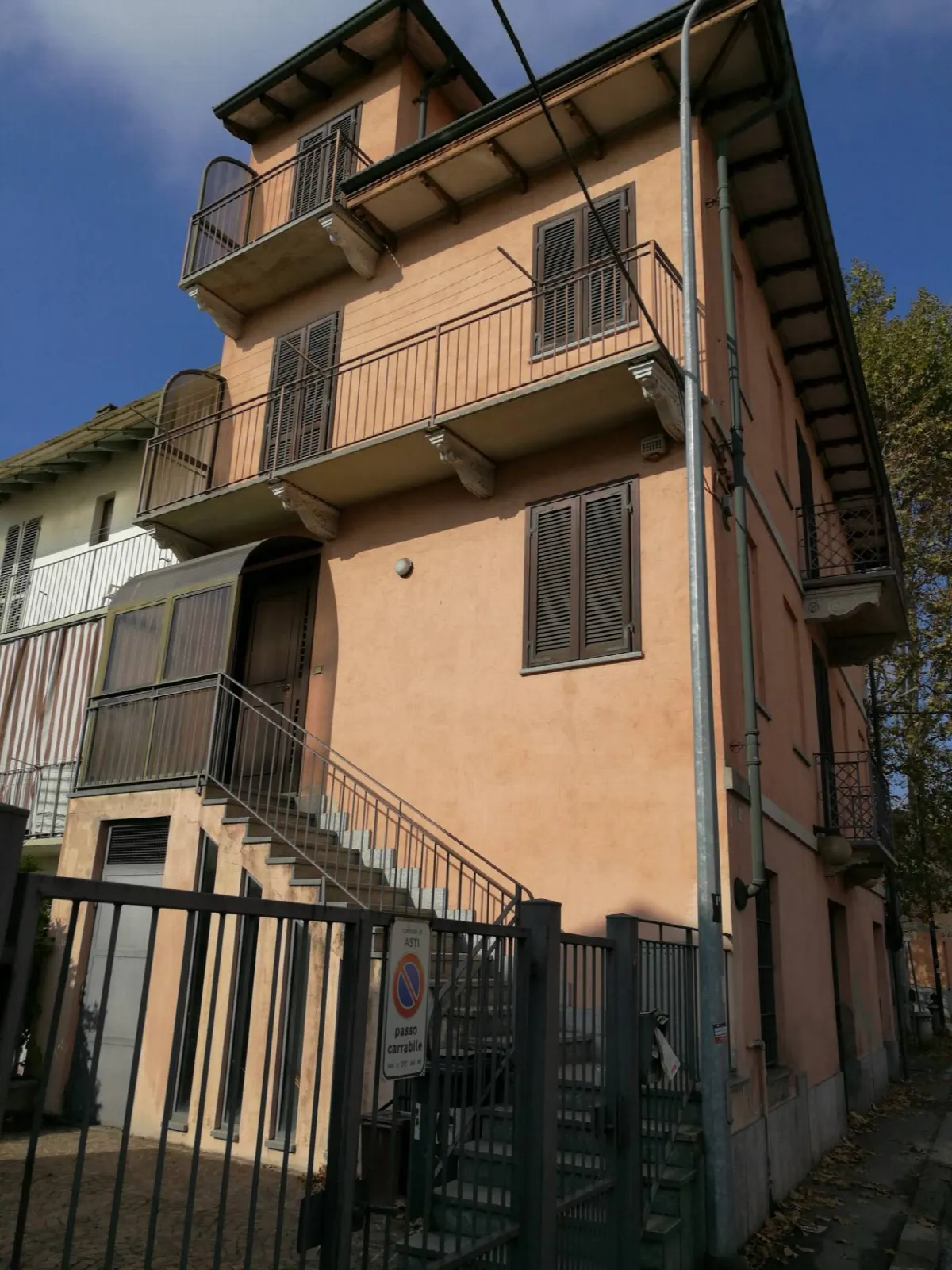 Casa Indipendente in vendita ad Asti, Corso Alessandria, Castiglione, Quarto, Valenzani - foto 2