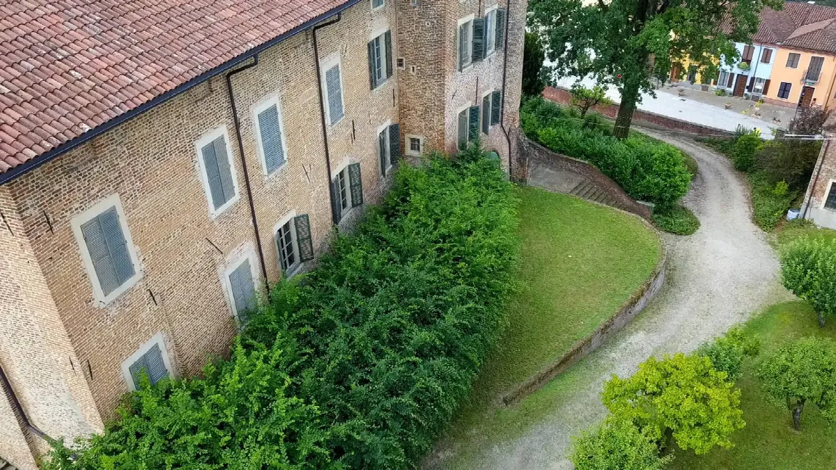 Palazzo/Stabile in vendita a Roatto - foto 4