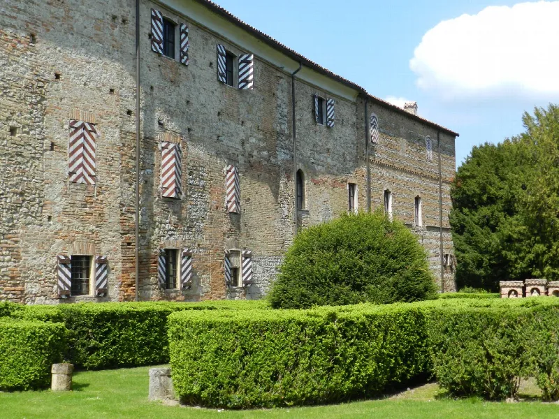 Palazzo/Stabile in vendita a Montiglio Monferrato - foto 1