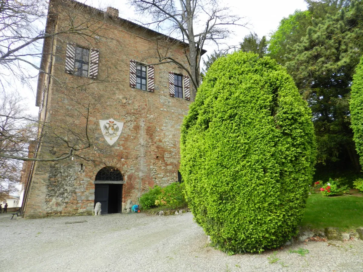 Palazzo/Stabile in vendita a Montiglio Monferrato - foto 2