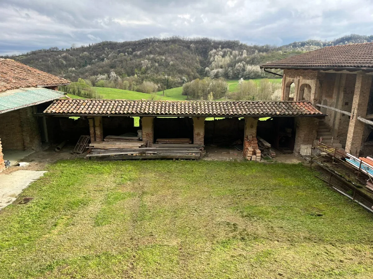 Rustico/Casale in vendita a Robella - foto 4